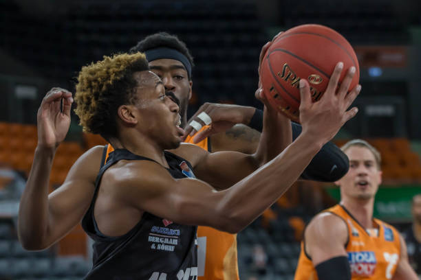 金牛教练组 金牛教练组